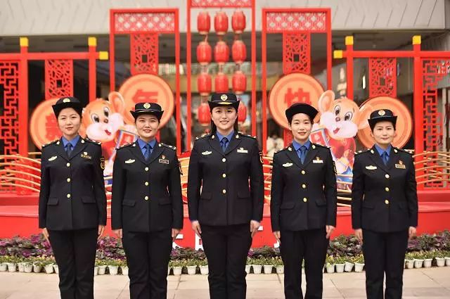 网络述年新春走基层郑州5名美女城管打造垃圾分类神曲