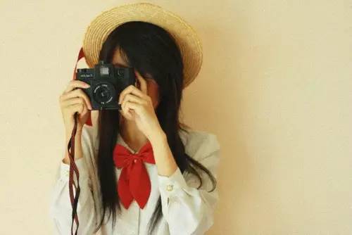 拍照怎么摆pose单人 75a7b7158f684bbebbcf3a41d3eca0d4.jpeg