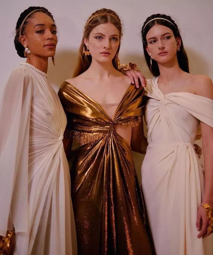 dior2020高订大秀,呈上"女神们的新战袍"
