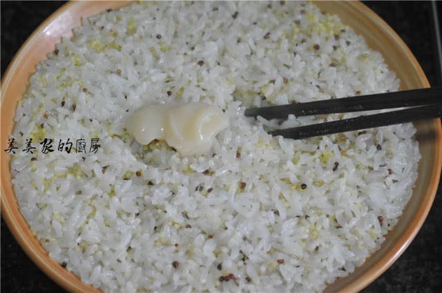 糯米泡多长时间可以磨米 e6deced2ea60431bbade68f3317b5344.jpeg