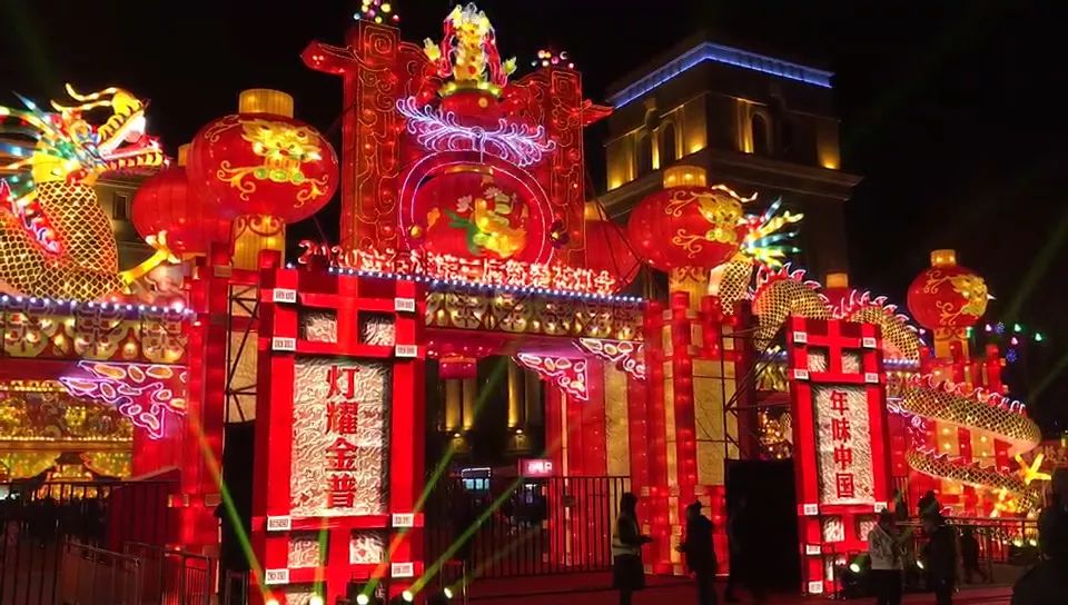 大连圣亚海洋世界:1月24日-26日(大年三十-正月初二),属鼠游客免费;1