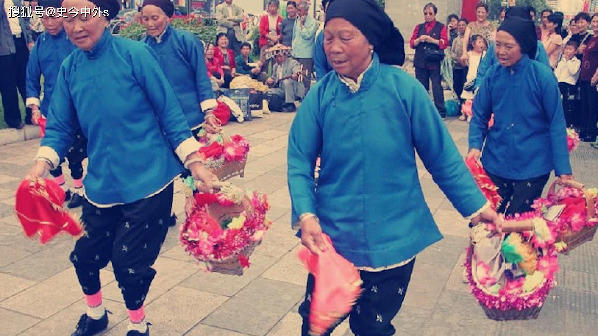 啥时候开始裹脚的 f5eb35367b2640f2819ed71d1d9a7346.jpeg