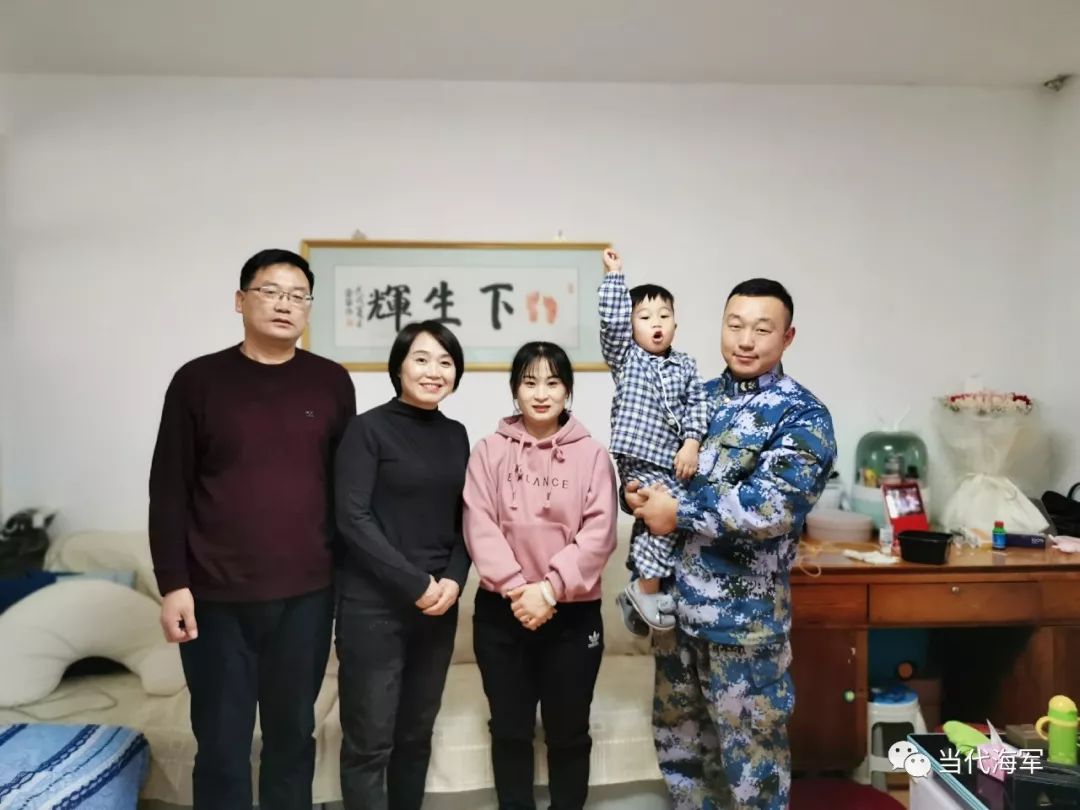 有一种幸福叫做军人的全家福_军装