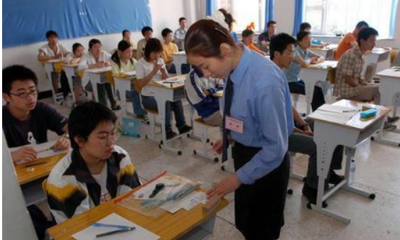 他因偷高考试卷被判刑，连累无数学子，网友：这也敢偷？