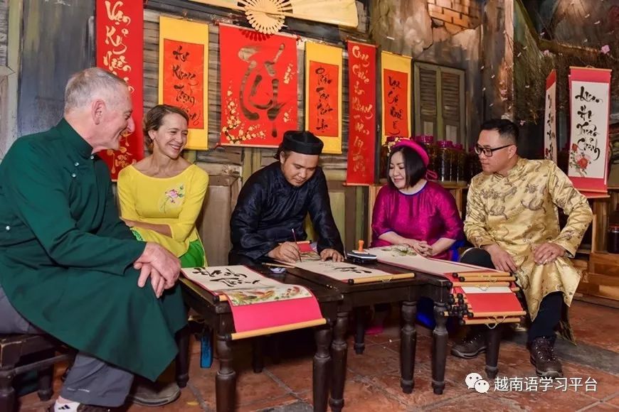 学包粽子体验越南春节传统俗,越南旅游过年不错