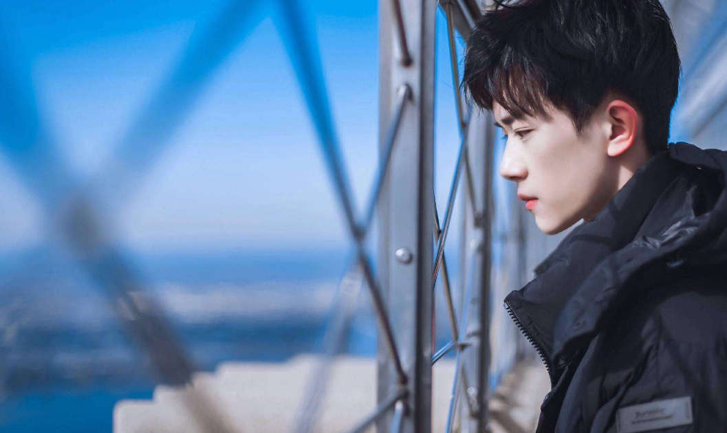 易烊千玺玊尔演唱会门票照片 91e6e8fa5e324cefbe992a7b8eecb481.png