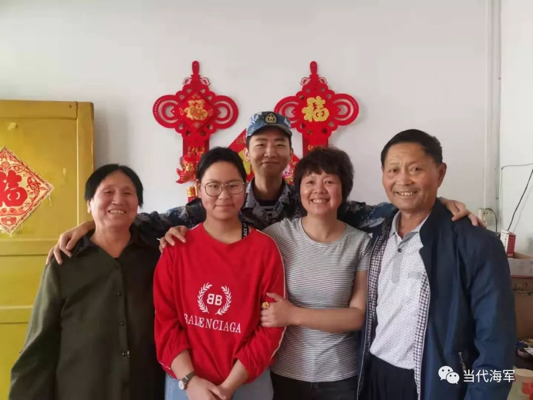 有一种幸福叫做军人的全家福