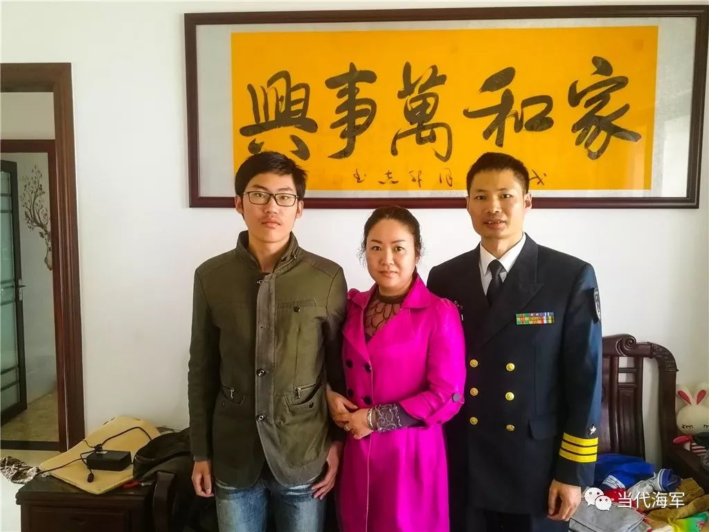 有一种幸福叫做军人的全家福