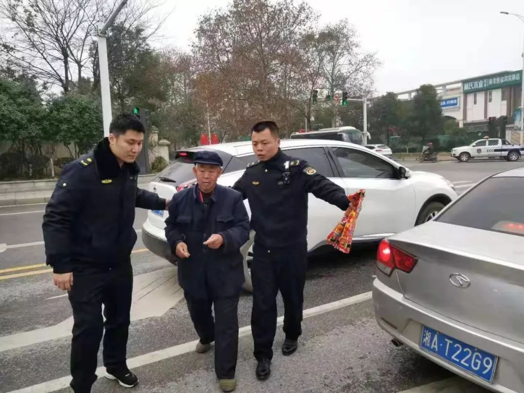 逆行怎么扣分和罚款（怎样处理违章扣分和罚款）-85模板网