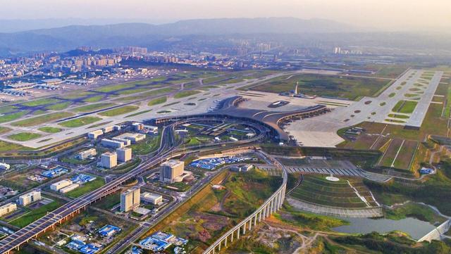 关注山城连世界细数重庆江北机场投运30年发展历程