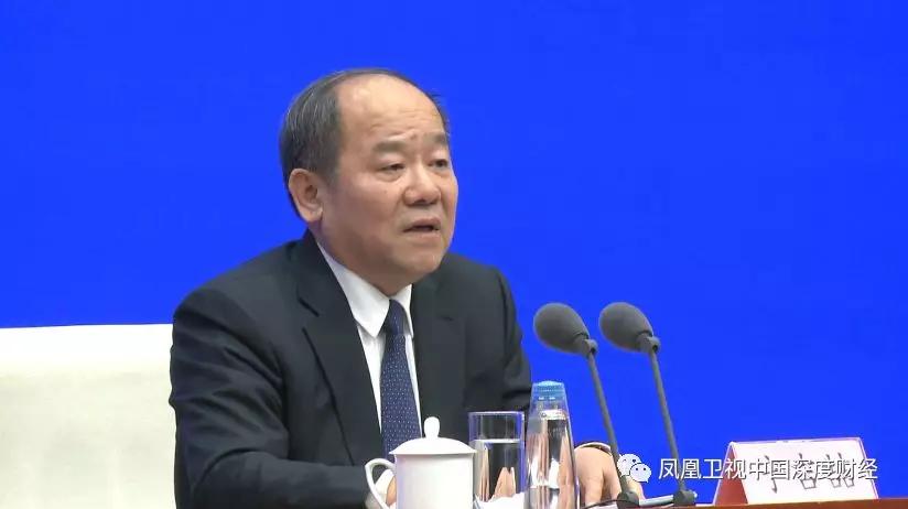 2020人均gdp首次站上_近十年中国gdp增长图(2)