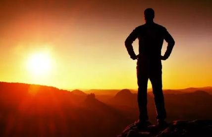 怎样才能让自己强大 026a35d2b24a411da070072064d74df6.jpeg