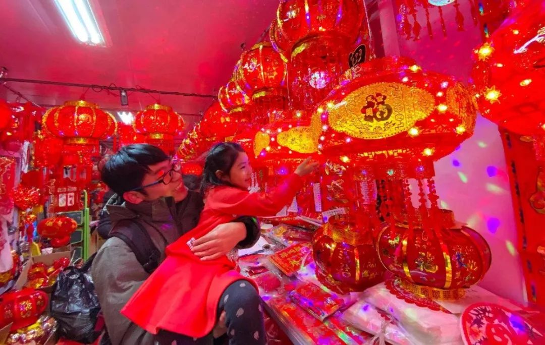 牡丹江:选对联 挂灯笼 迎新春 送祝福