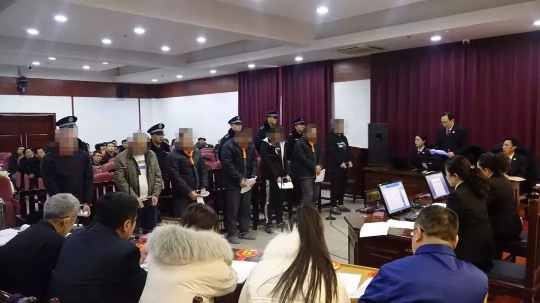 白云鄂博矿区多少人口_白云鄂博矿区(3)