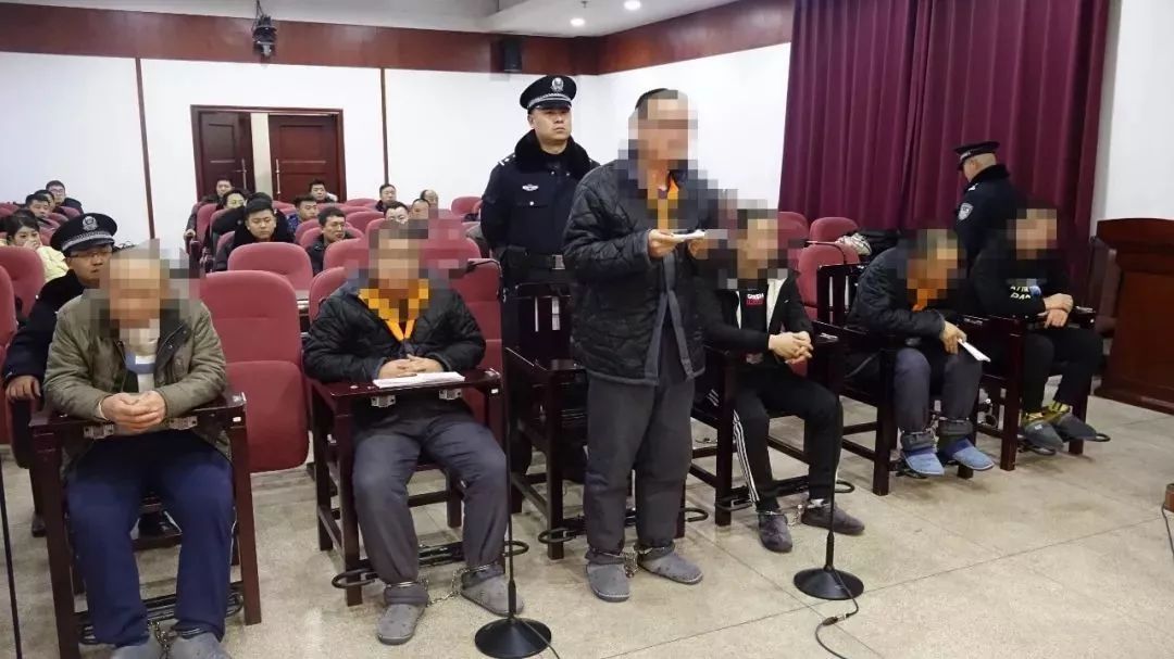 白云鄂博矿区多少人口_白云鄂博矿区(2)