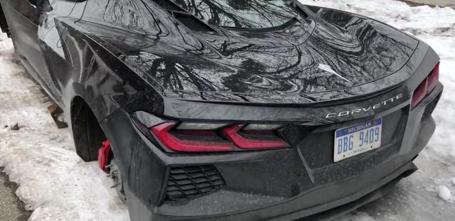 跑车轮毂轮胎被偷 467ed332ff0a431090196a883aa434db.jpeg