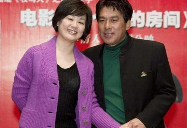潘长江老婆图片 b2563aa5dde94f258f08e7694bcc5dbf.png