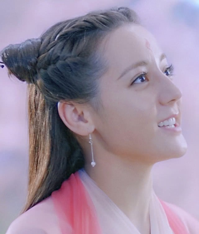 是造型问题还是颜值下降?迪丽热巴被说老了很