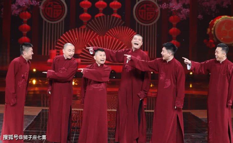 北京台春晚争议一幕,六个相声演员表演广告,这算不算糟蹋艺术?