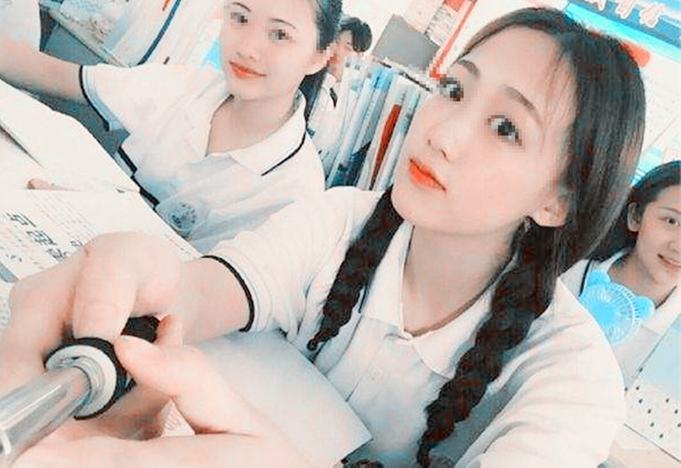 “我是大一女生,让爸妈每月给我打4000生活费,要求很高吗?”