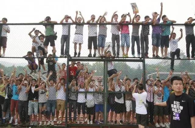 NBA球星科比去世：凭什么刷爆中国人朋友圈？