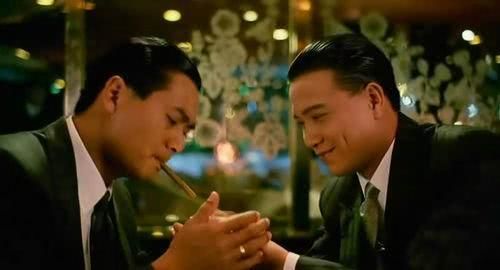 时尚-62岁万梓良近照,为养活妻儿四处奔波,担心小16岁娇妻无人照顾