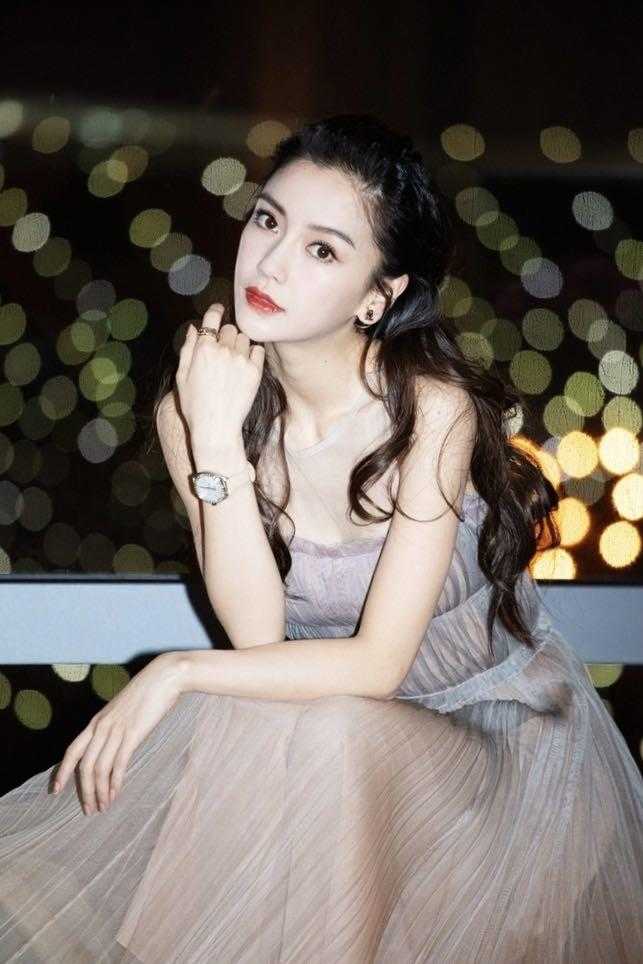 angelababy 稀有,angelababy 最美 原创angelababy简直美得无可挑剔!卷发造型搭配薄纱连衣裙,优雅高贵