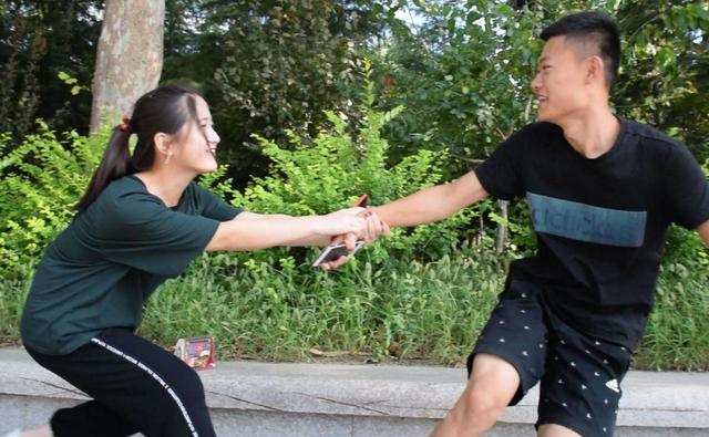 这样的困惑,以前没有孩子的时候,春节都是"两边跑":先回媳妇老家过年