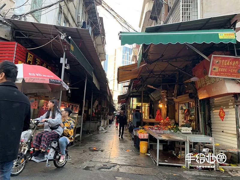 实拍厦门街头中山路遇史上最冷清春节