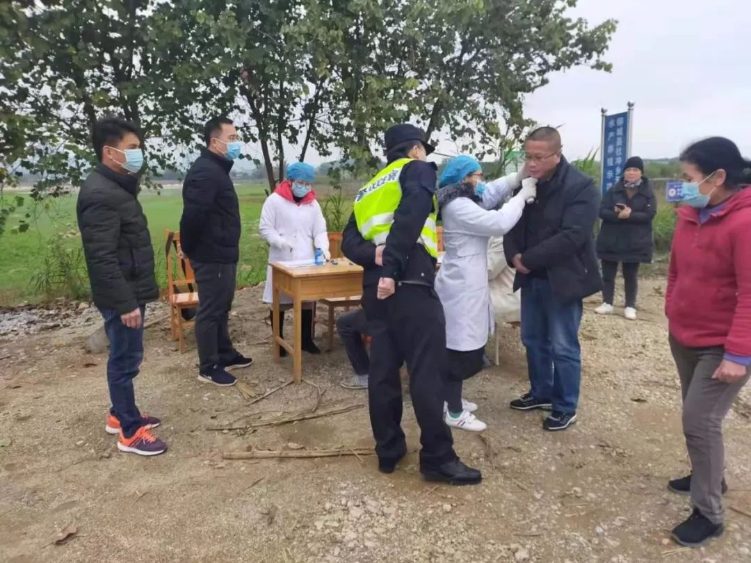 凤山镇有多少人口_北流隆盛镇有多少人口(3)