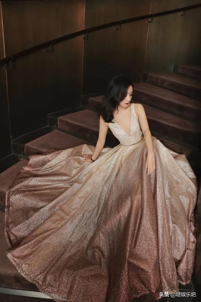 惊艳的女明星礼服图片 3f02bad1a0874ea7b89d64f2550f421a.jpeg