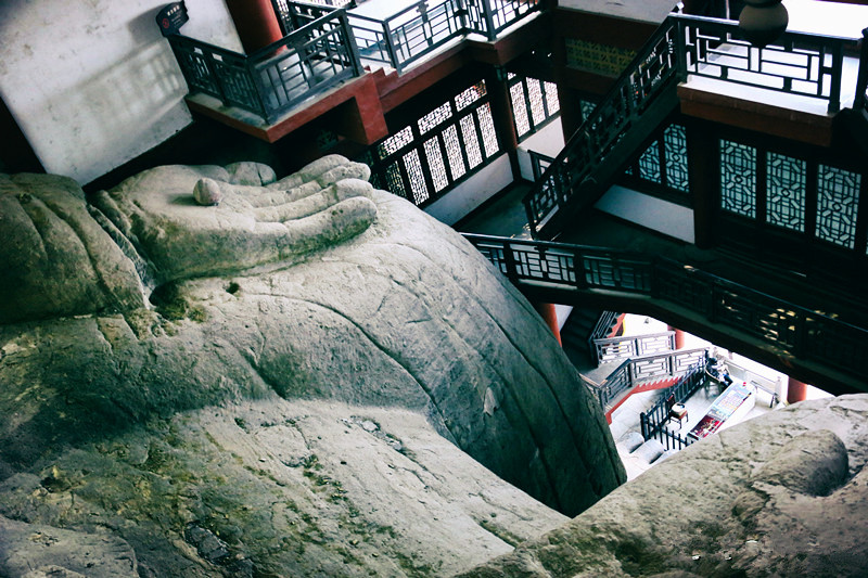 四川第二大佛比乐山大佛更精美，世界第一大石刻造像大佛千年之谜