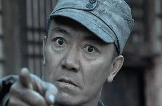 包围|孙德胜带领骑兵连被包围，李云龙为什么不去救？看看赵刚说了啥