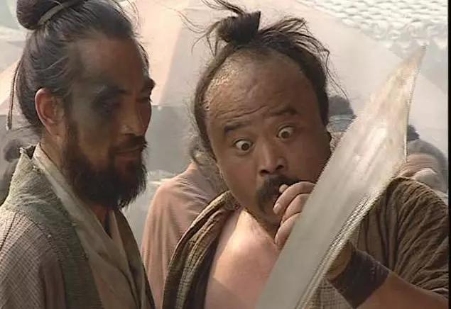 牛二|一向退让容忍的杨志为何痛恨牛二，不但杀了他，还要再补上两刀？