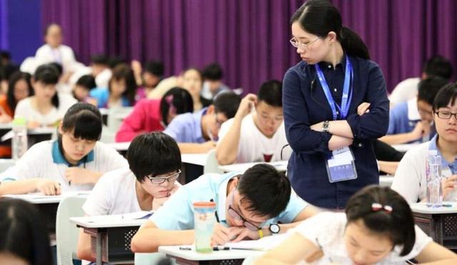 原创国外高中语文试卷，大学生看懵，温儒敏：让15%的考生做不完试卷