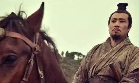 曹操|刘备从曹操手里骗了五万大军，这些曹军为何不反水？其实很简单！