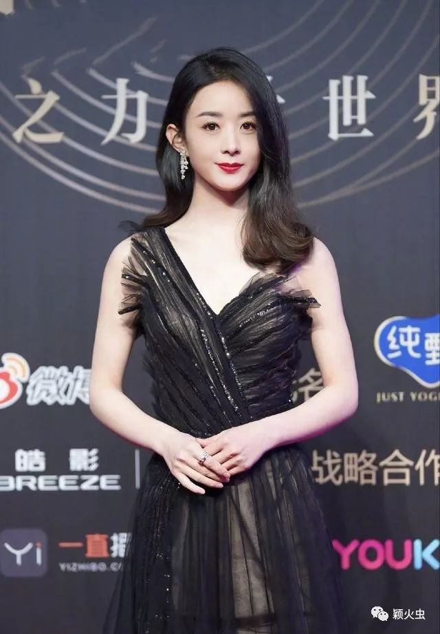 赵丽颖女神婚后更加性感了,三十二岁的年纪,却依旧美的像少女