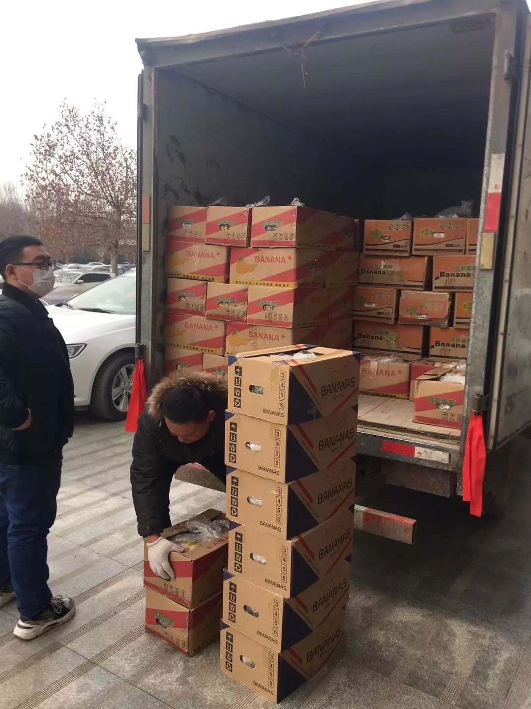 【抗击肺炎】疫情无情人有情,军人爱心助