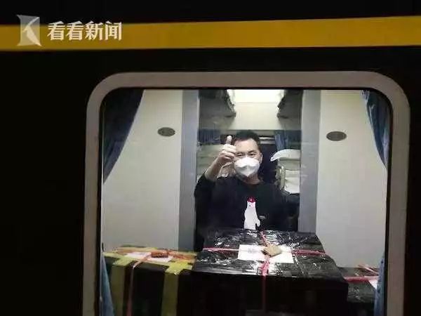 拒与武汉乘客同机遭骂，但疫情面前上海人却满分