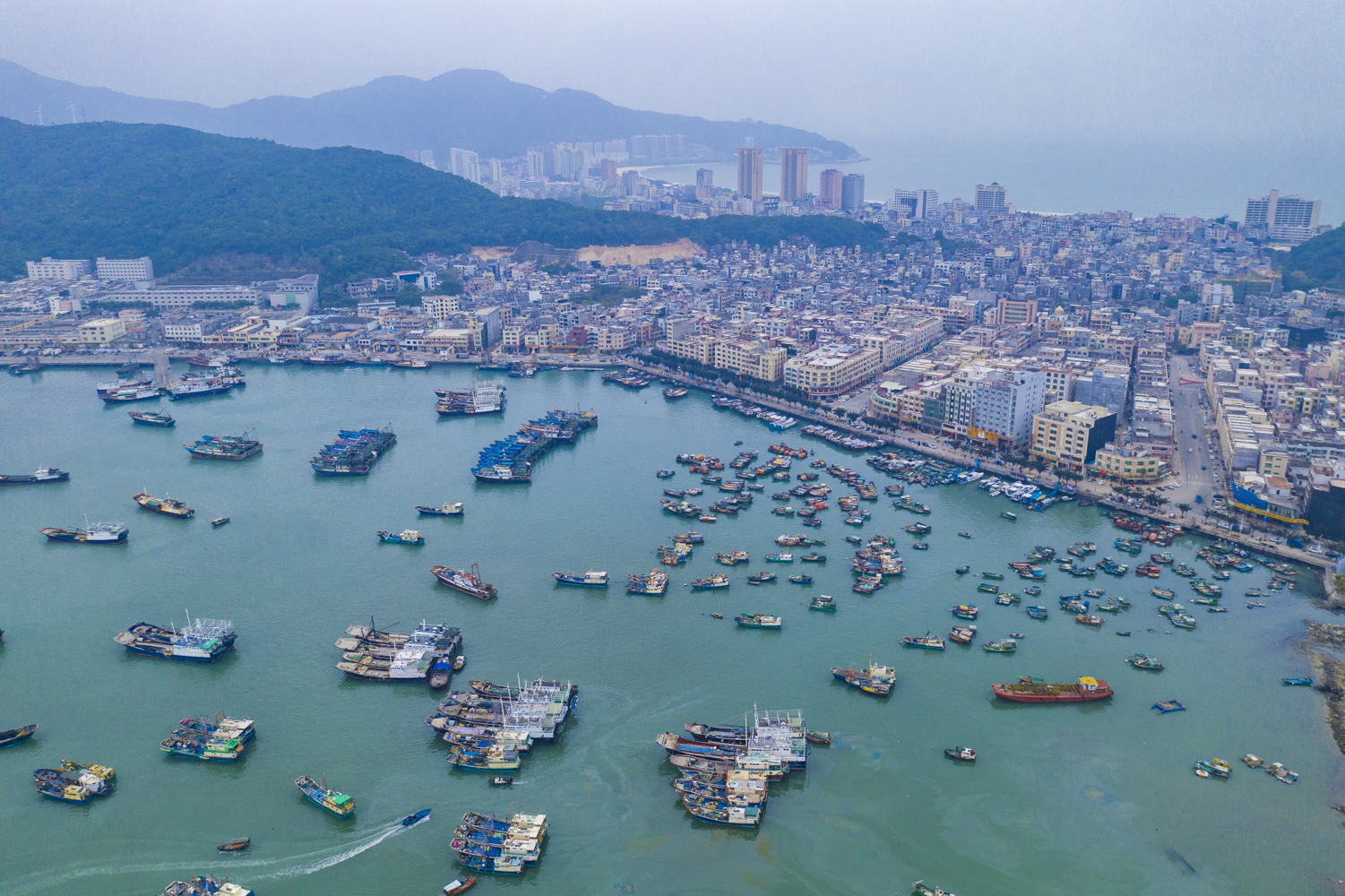 海岛gdp排名_和平精英海岛地图