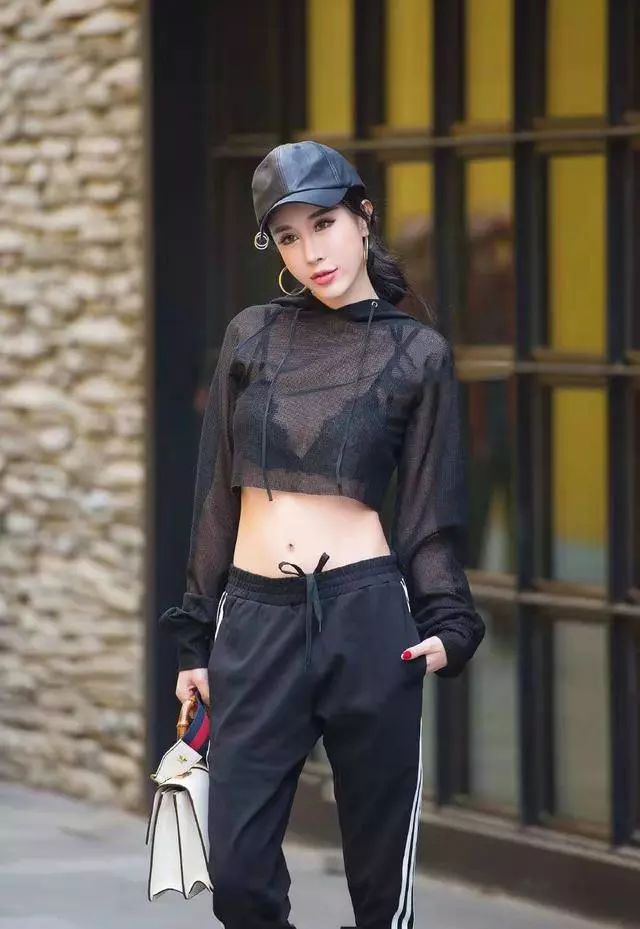 abb87c79e37d4786a5456ad7b9d17165.jpeg