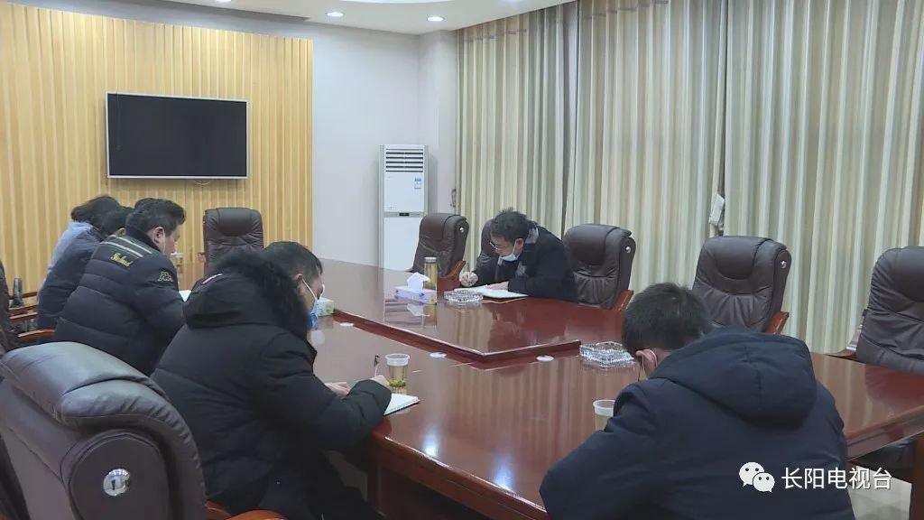 县领导向兴华参加活动.