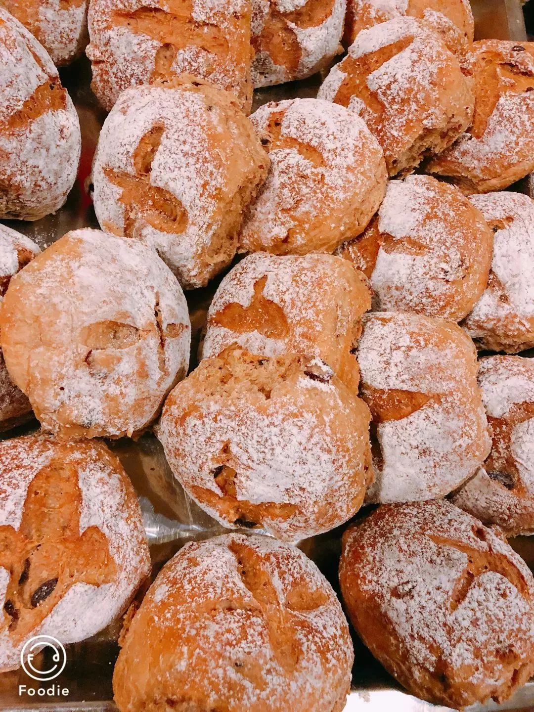 拒与武汉乘客同机遭骂，但疫情面前上海人却满分