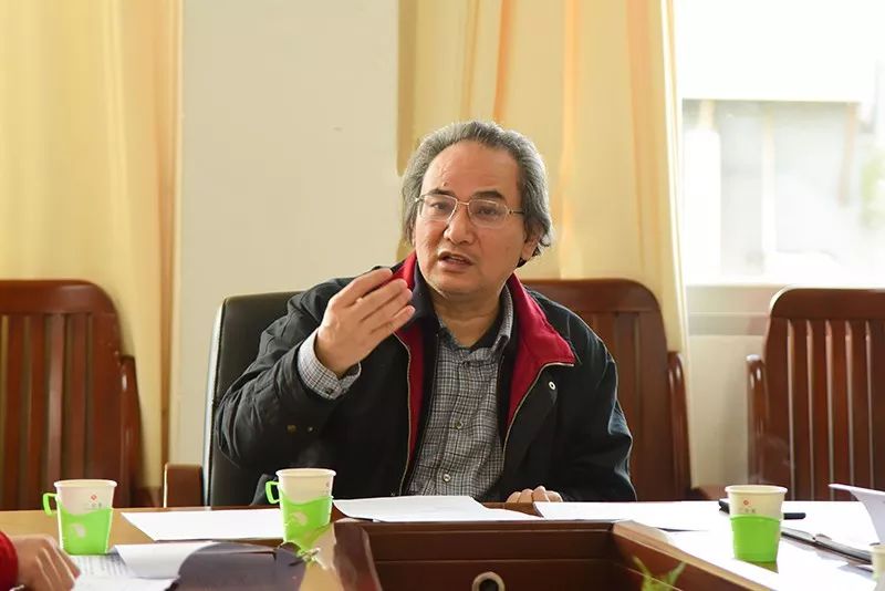 ▲唐农校长主持专题会议 为了详细了解我院新型冠状病毒感染的肺炎防控工