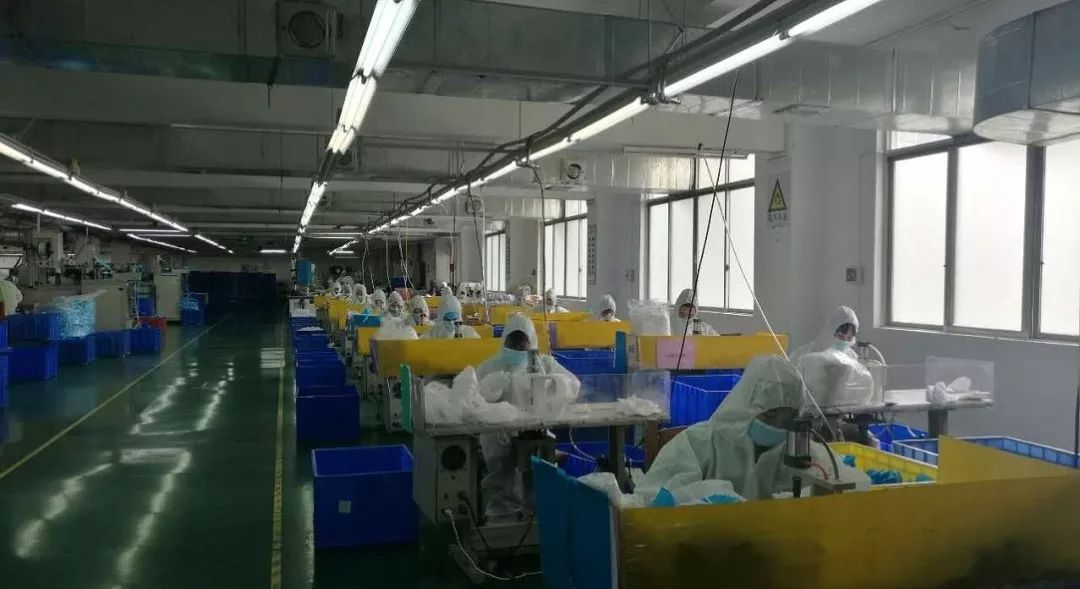 巨人口罩厂_戴口罩的卡通图片