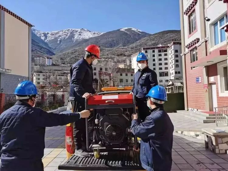 甘孜州州人口_甘孜州州医院图片