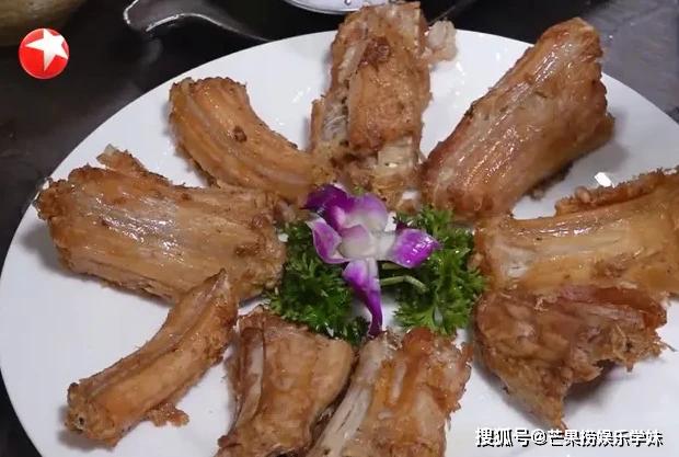 賈乃亮油炸大王蛇吃蛇肉，遭大V抨擊：成何體統？必須管住嘴巴 娛樂 第5張