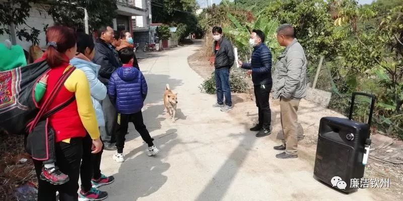 △1月27日,灵山县武利镇纪委到车站督促检查清洁消毒,值班值守等防控