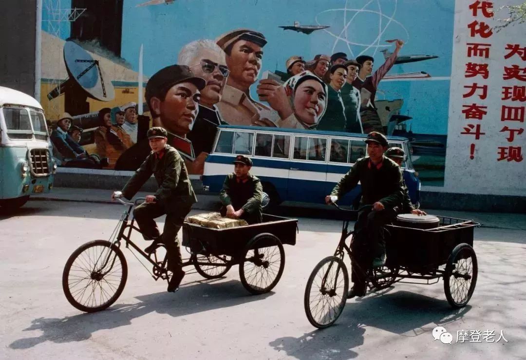 80年代的婚纱照, 带有一股独特的复古味道, 浪漫而温馨.