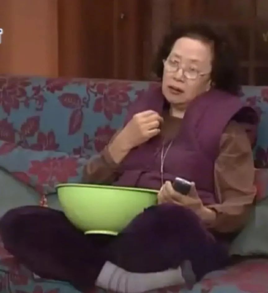 春节宅家自娱自乐大赛,无聊的人已把自己玩坏了!